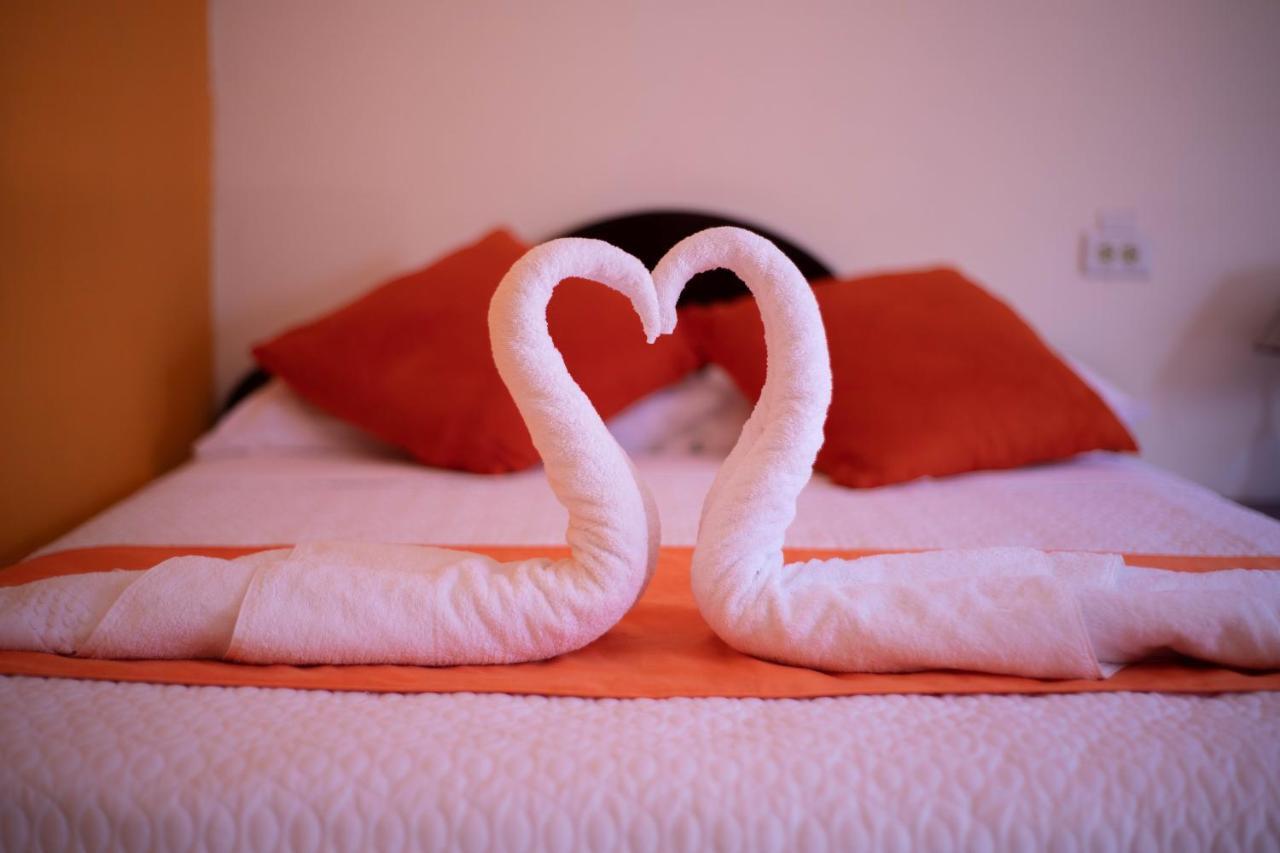 פורטו וילאמיל Hostal Gladismar מראה חיצוני תמונה